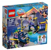 Конструктор LEGO SUPER HERO GIRLS Секретный бункер Бэтгёрл